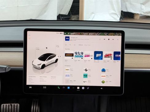 Used 2022 Tesla Model 3 Performance image 34