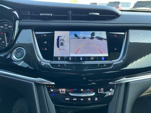Used 2024 Cadillac XT6 Sport w/ Technology Package AWD/4WD image 17