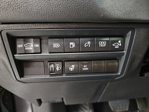 Used 2026 Toyota Sequoia Limited AWD/4WD image 17