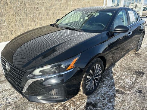 Used 2024 Nissan Altima 2.5 SV image 33