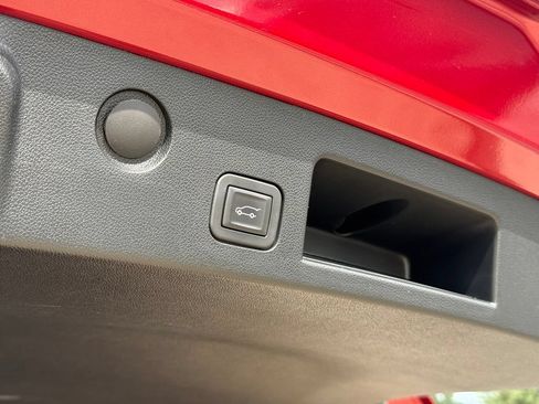 Used 2025 Chevrolet Equinox RS w/ Safety and Technology Package FWD image 28