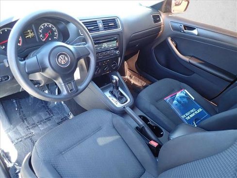 Used 2014 Volkswagen Jetta S image 8