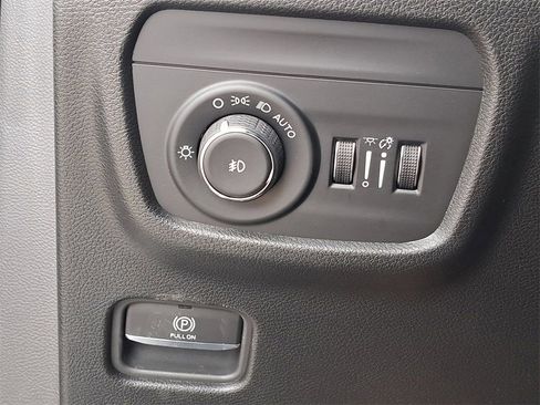 New 2025 Jeep Grand Cherokee L Limited w/ Black Appearance Package image 28