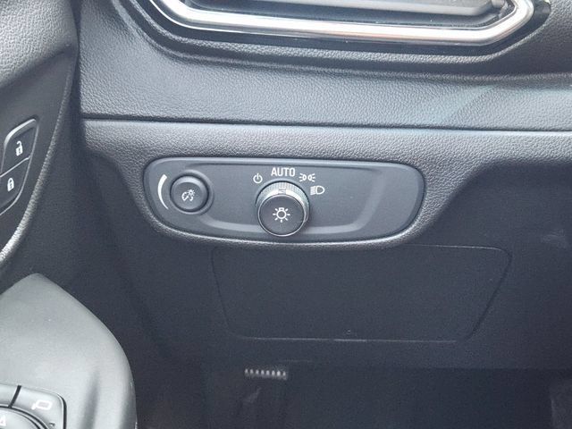 Used 2023 Chevrolet Bolt LT w/ Infotainment Package FWD image 25