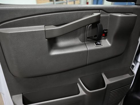 Used 2019 GMC Savana 2500 w/ Driver Convenience Package image 22