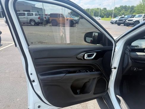 Certified 2022 Jeep Compass Latitude AWD/4WD image 13