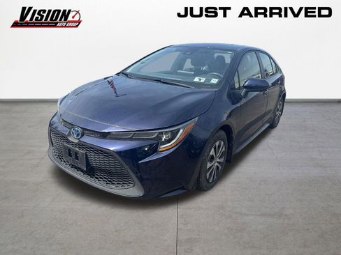 Used 2022 Toyota Corolla LE image 1