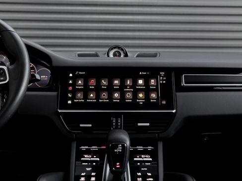 Used 2023 Porsche Cayenne GTS image 21