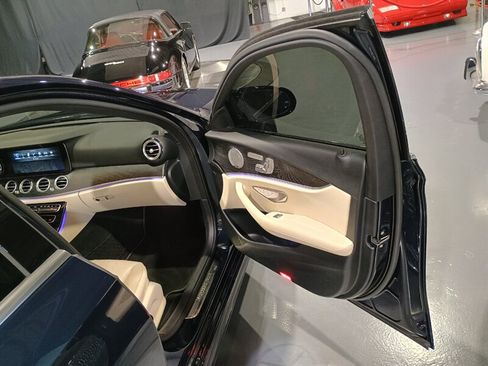 Used 2017 Mercedes-Benz E 300 4MATIC image 41
