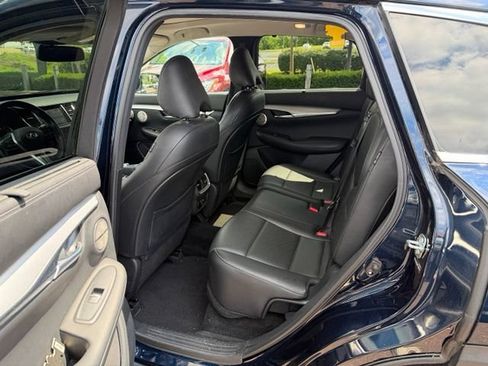 Used 2021 INFINITI QX50 Sensory w/ Cargo Package AWD/4WD image 10