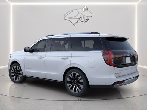 New 2026 Ford Expedition Platinum w/ Driver's Package image 4