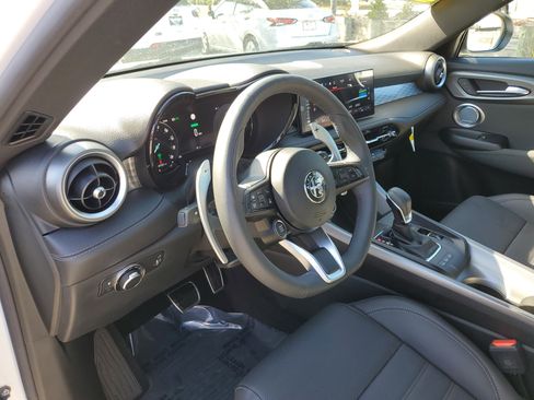 Used 2024 Alfa Romeo Tonale Veloce AWD/4WD image 10