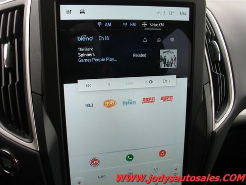 Used 2024 Ford Edge SE w/ Black Appearance Package AWD/4WD image 13