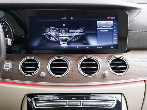 Used 2017 Mercedes-Benz E 300 image 17