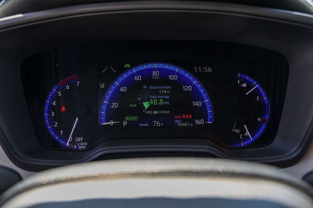 Used 2020 Toyota Corolla LE FWD image 27