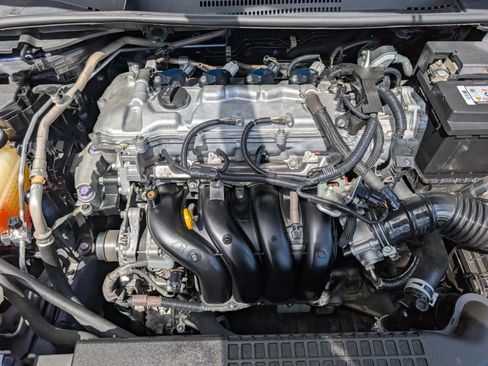 Used 2020 Toyota Corolla LE image 19