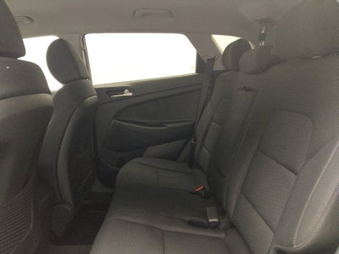 Used 2019 Hyundai Tucson SE image 18