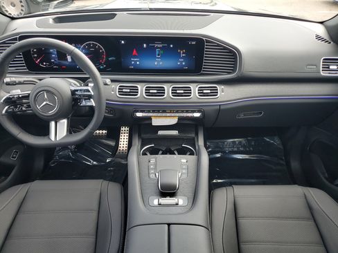 New 2026 Mercedes-Benz GLS 580 4MATIC image 18