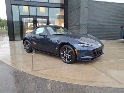 New 2026 MAZDA MX-5 Miata Grand Touring w/ Appearance Package RWD image 1