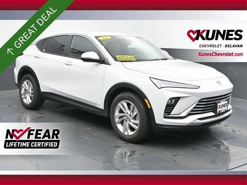 Used 2025 Buick Envista Preferred image 1