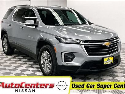 Used 2023 Chevrolet Traverse LT