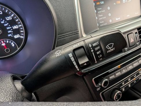 Used 2019 Kia Optima LX FWD image 22