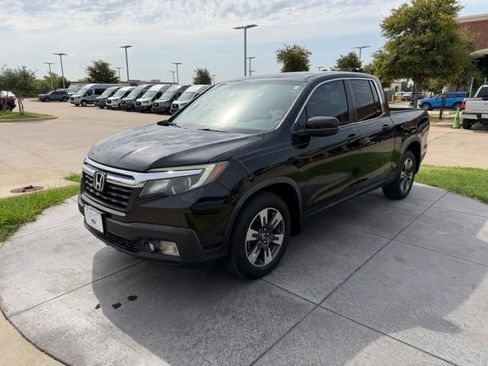 Used 2018 Honda Ridgeline RTL-T image 3