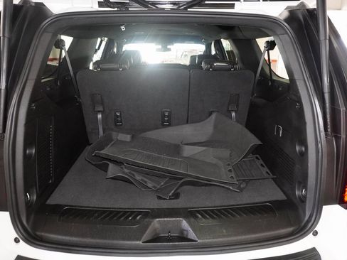 Used 2022 GMC Yukon XL SLT image 8