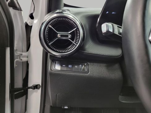 Used 2025 Chevrolet Equinox LT image 10