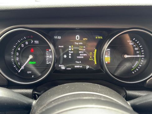 Used 2023 Jeep Wrangler Unlimited image 25