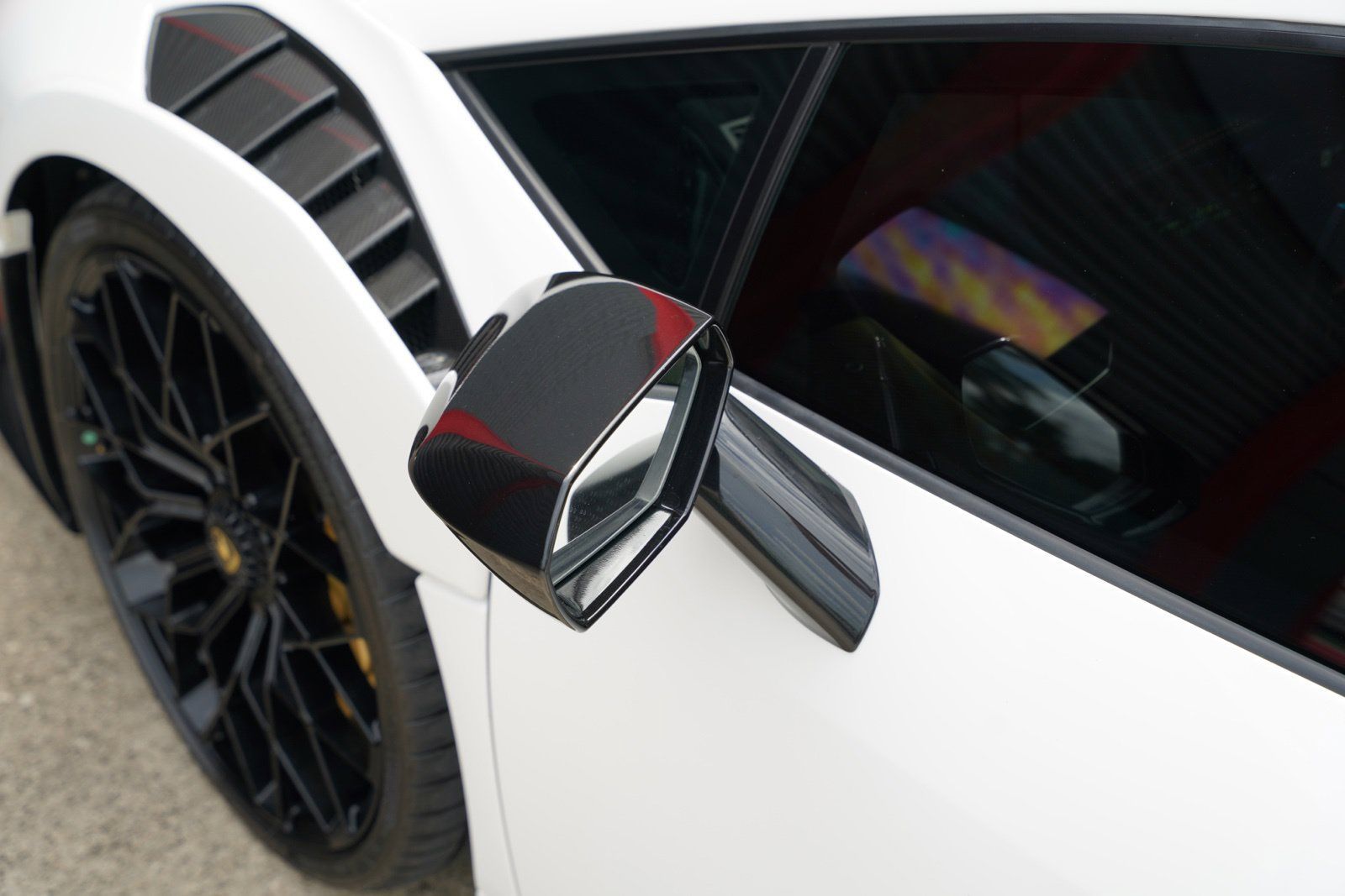 Used 2023 Lamborghini Huracan STO RWD image 26