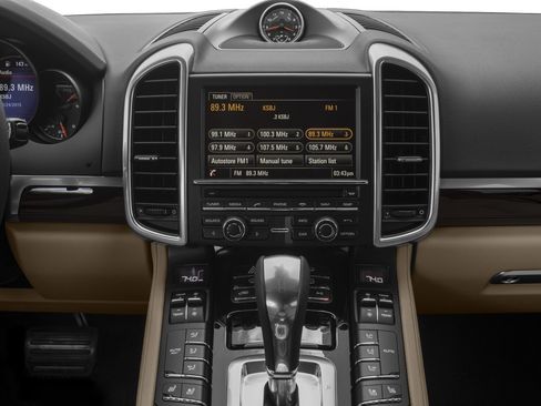 Used 2016 Porsche Cayenne image 67