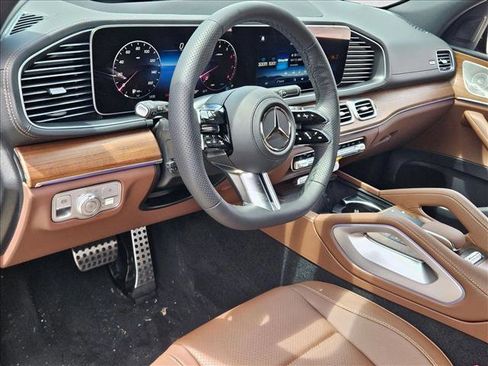 New 2026 Mercedes-Benz GLS 450 4MATIC image 3
