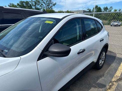 Used 2022 Ford Escape S AWD/4WD image 13