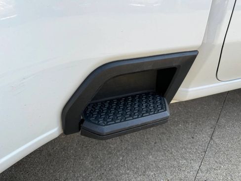 Used 2022 Chevrolet Silverado 3500 LT w/ Convenience Package image 81