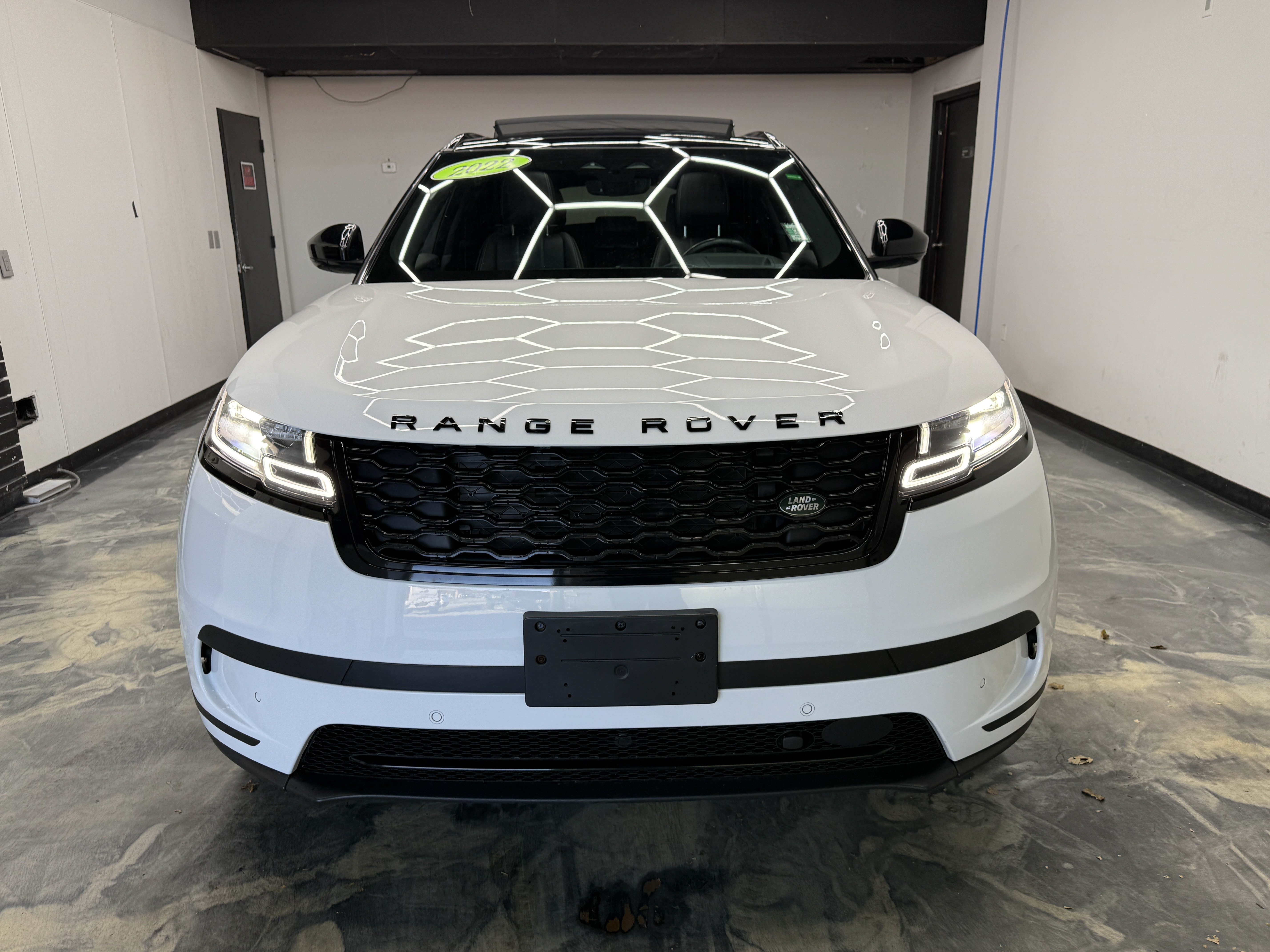 Used 2022 Land Rover Range Rover Velar S AWD/4WD image 7