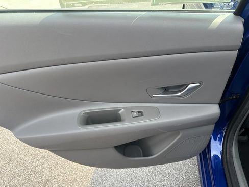Certified 2023 Hyundai Elantra SEL FWD image 10