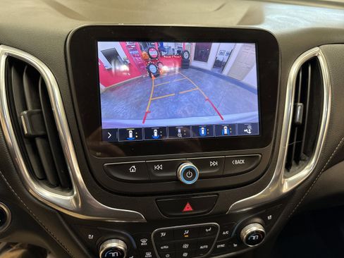 Used 2020 Chevrolet Equinox Premier image 38