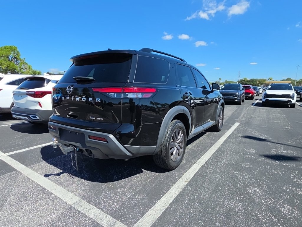 Used 2023 Nissan Pathfinder SV w/ SV Premium Package AWD/4WD image 16
