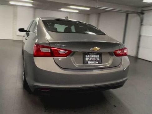 Certified 2018 Chevrolet Malibu LT w/ Leather Package FWD image 7