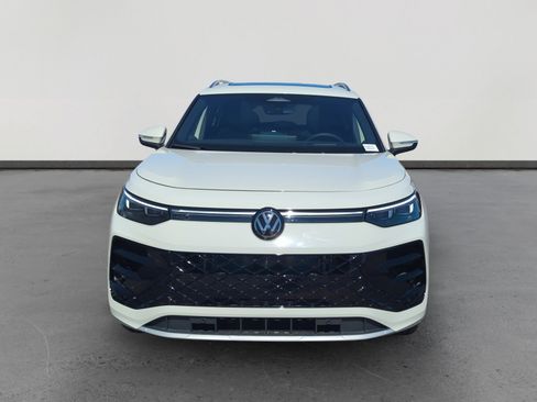 New 2026 Volkswagen Tiguan SEL R-Line image 8