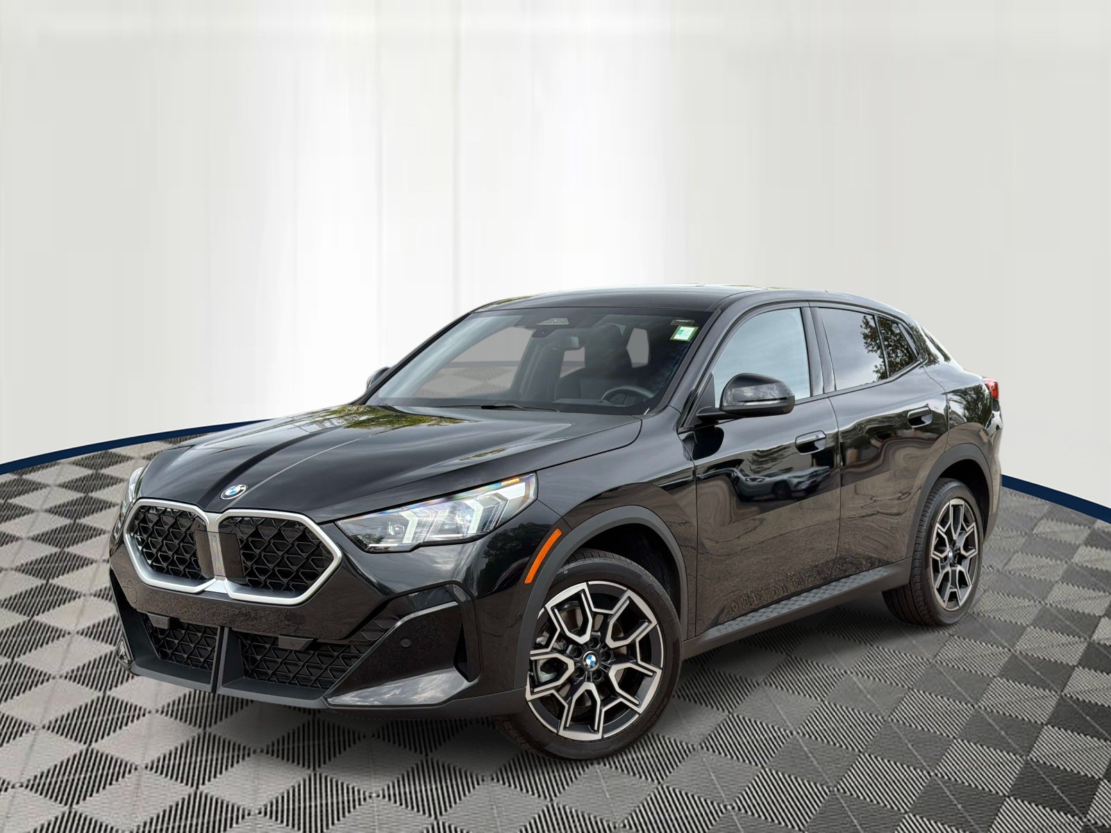 Certified 2025 BMW X2 xDrive28i AWD/4WD image 2