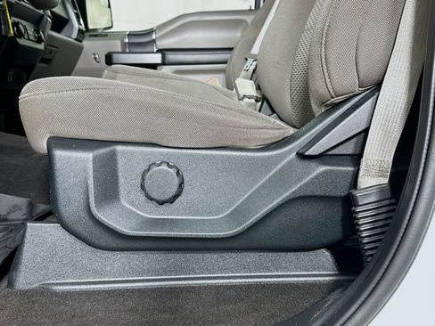 Used 2020 Ford F150 XLT image 22