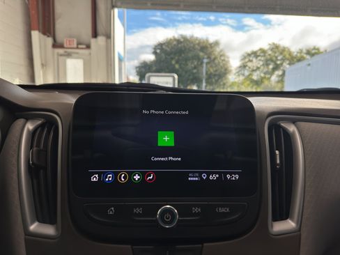 Used 2024 Chevrolet Malibu LT image 26