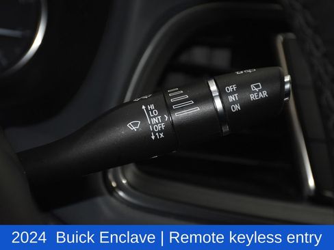 Used 2024 Buick Enclave Premium image 12