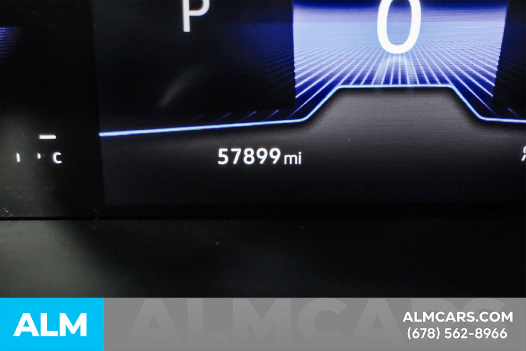 Used 2025 Volkswagen Jetta SE FWD image 48
