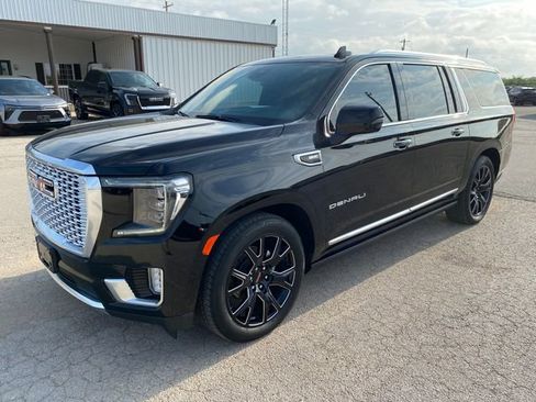 Used 2024 GMC Yukon XL Denali w/ Max Trailering Package AWD/4WD image 2