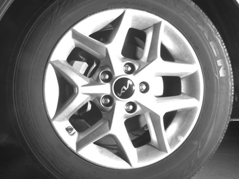 Used 2025 Kia Soul LX w/ LX Technology Package FWD image 12