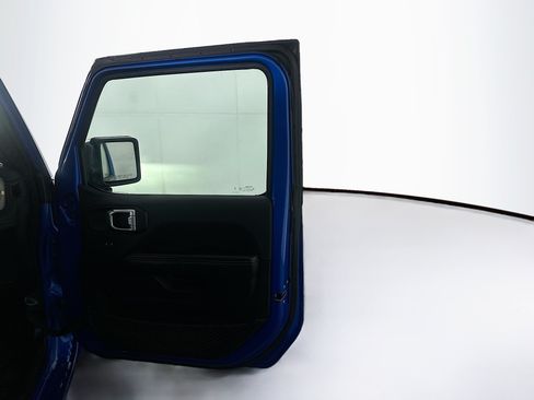 Used 2024 Jeep Wrangler Unlimited Sahara AWD/4WD image 29