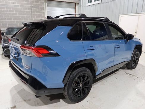 Used 2022 Toyota RAV4 XSE AWD/4WD image 5